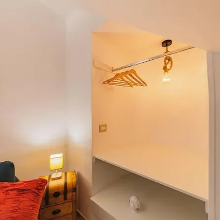 Vallisa 72 - Centro Storico Tatil Evi *