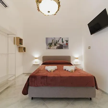 Vallisa 72 - Centro Storico Tatil Evi *